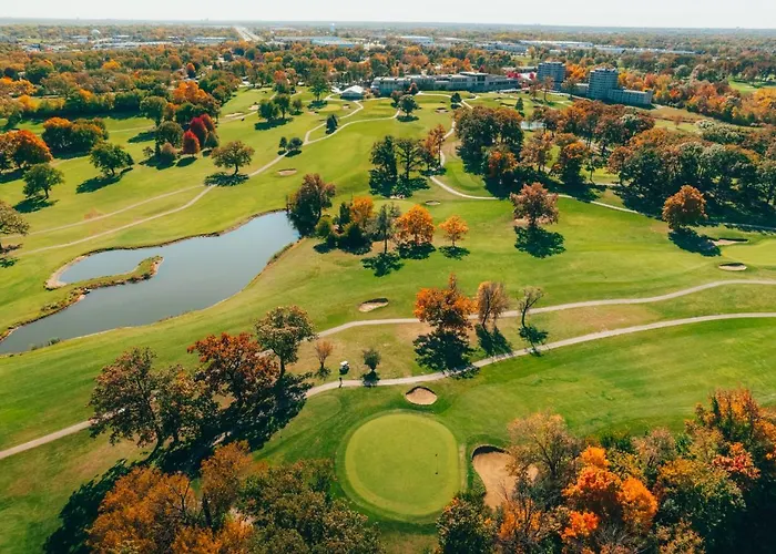 Eaglewood & Resort 4*