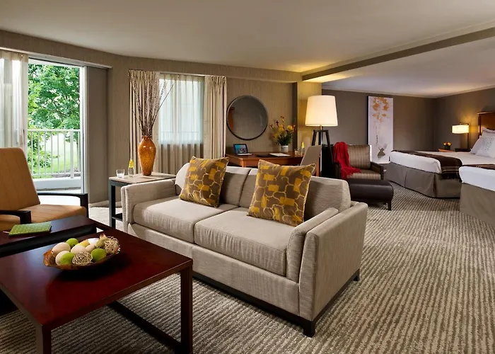 Eaglewood & Resort