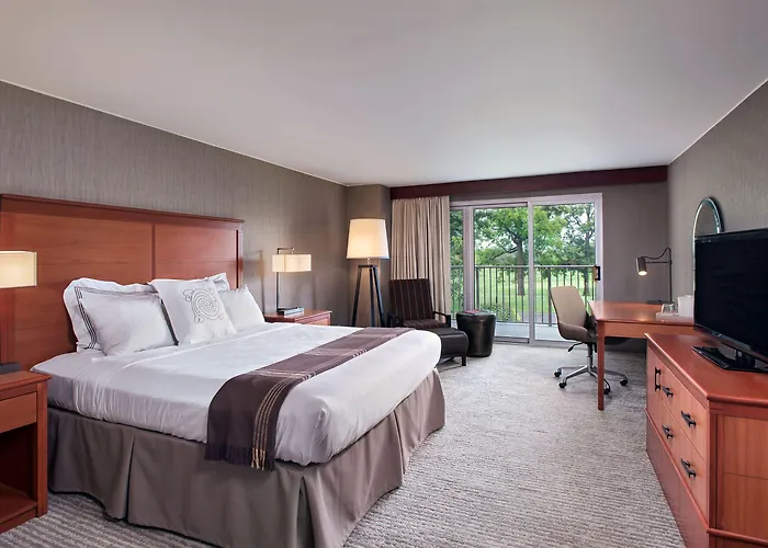 Eaglewood & Resort